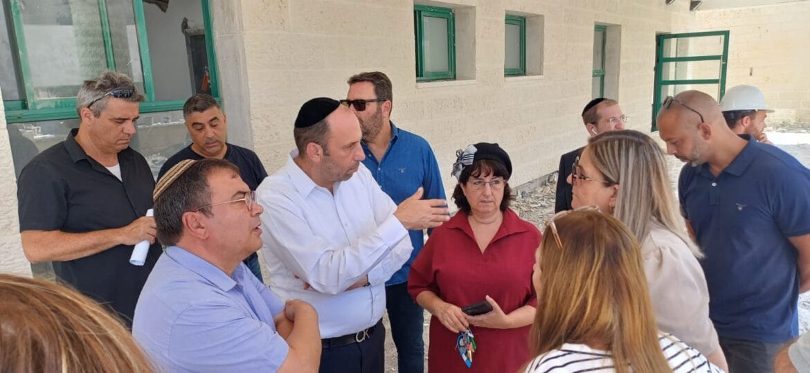 רה"ע שמואל גרינברג והמשנה לרה"ע רינה הולנדר בסיור
