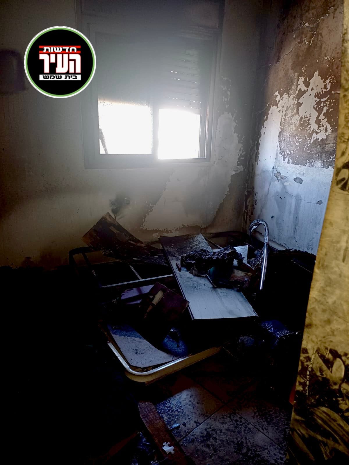 הזנקים מהשריפה בדירה ברמת בית שמש ג'. צילום: דוברות כב"ה