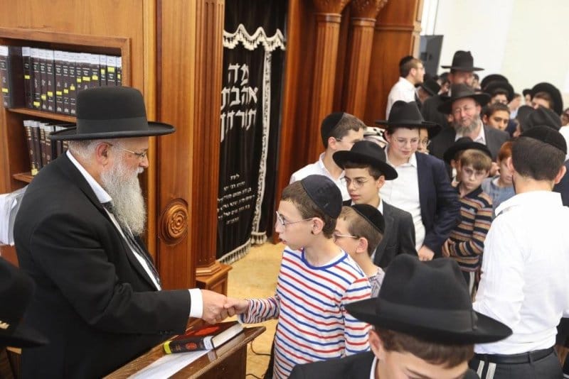 הרב אהרון פלדמן בישיבת 'באר התורה' בבית שמש. צילום: יעקב לדרמן