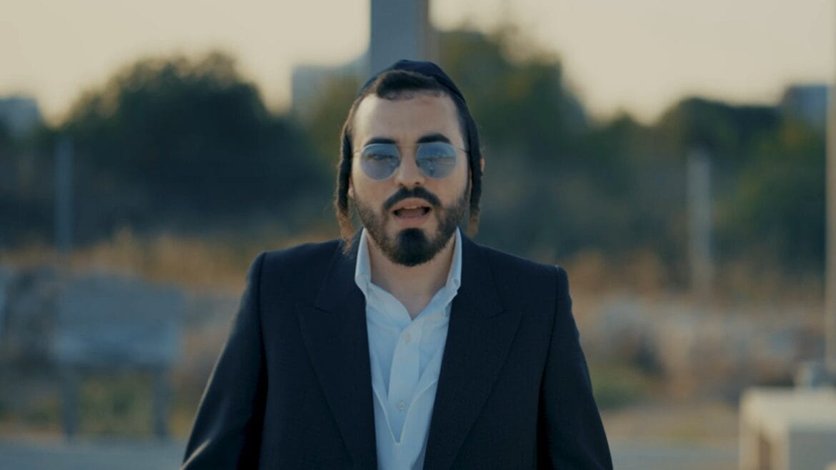 היום קמתי שמח – שלוימל'ה קרישבסקי (קאבר)(1)